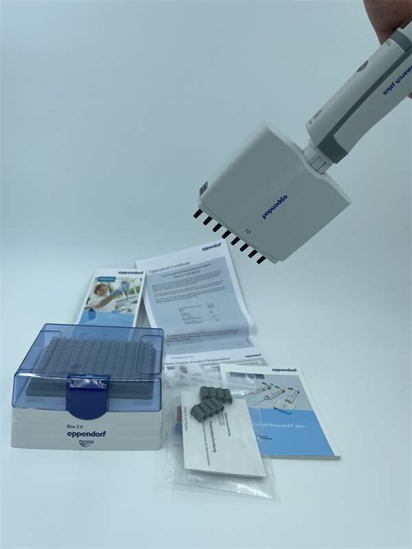 Eppendorf Research® plus 8 道 , 可调量程30 – 300 µL, 桔黄色,可调量程